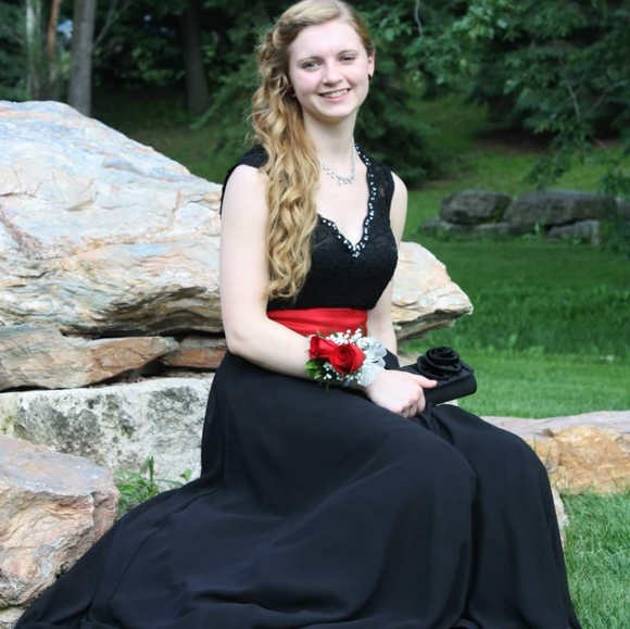 Black Grad Gown - Picture 6 of 7